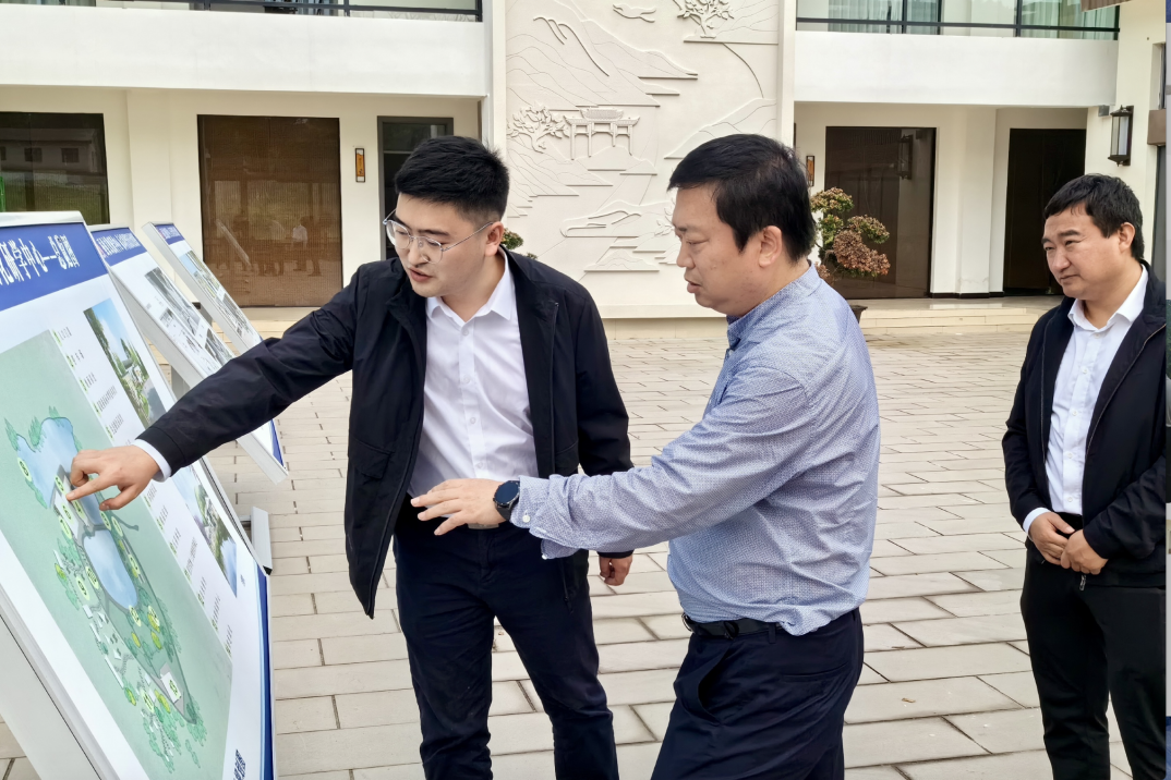 省AG电投厅集团领导赴南充市邓家沟村调研乡村振兴工作